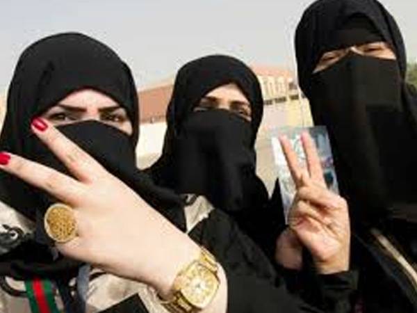 سعودی عرب میں مختلف سپورٹس کلبوں نے عبائیے متعارف کروا دئیے