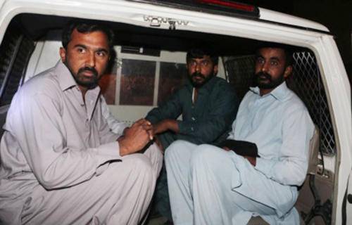 سعودی عر ب نے غیر ملکیو ں پر زمین تنگ کر دی ہزاروں پاکستانی بھی پھنس گئے 