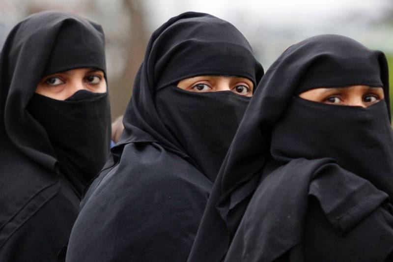 چار شعبوں میں 70 ہزار ملازمتیں سعودی خواتین کی منتظر