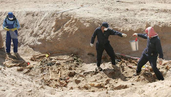 داعش کے ہاتھوں قتل ہونیوالے 73 افراد کی اجتماعی قبر دریافت