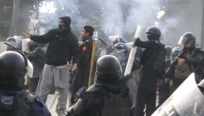 دھرنے سے اب تک کی تشویشناک خبر آگئی 