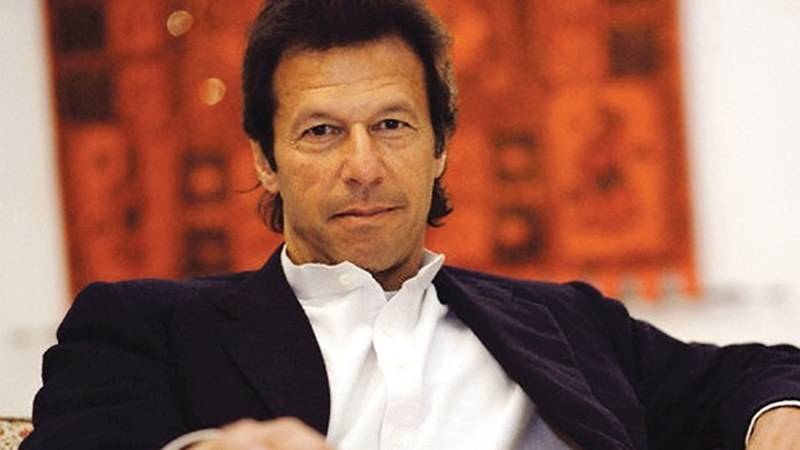 وزیر اعظم نااہل شخص کے دربار میں حاضری دے رہا ہے : عمران خان 