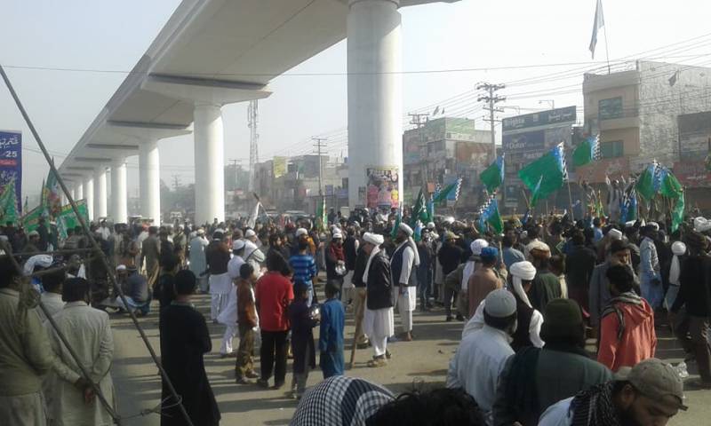 فیض آباد سے ملحقہ علاقوں کی بجلی بھی بند کر دی گئی