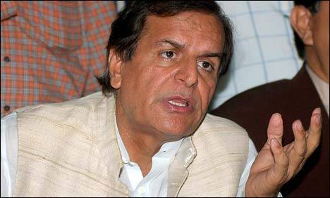 عمران خان چور دروازے سے اقتدار میں آنے کیلئے کوشاں ہیں : جاوید ہاشمی 