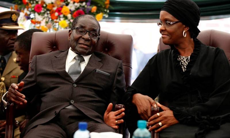 موگابے استعفیٰ دیتے وقت رو پڑے تھے، زمبابوے کے اخبار کا دعویٰ