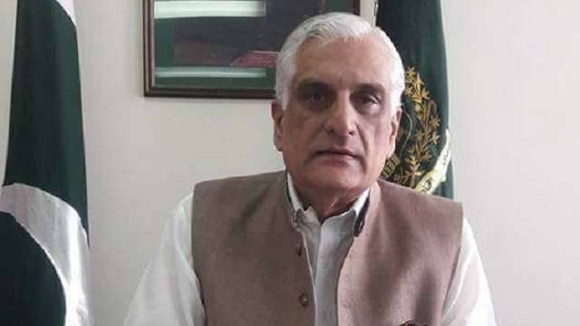 زاہد حامد عمر ادائیگی کیلئے مکہ پہنچ گئے 