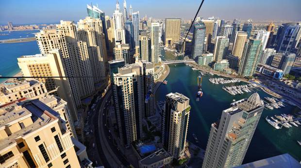 شیخ ہمدان نے اونچی بلڈنگ سے چھلانگ لگاکر سب کو حیران کر دیا 