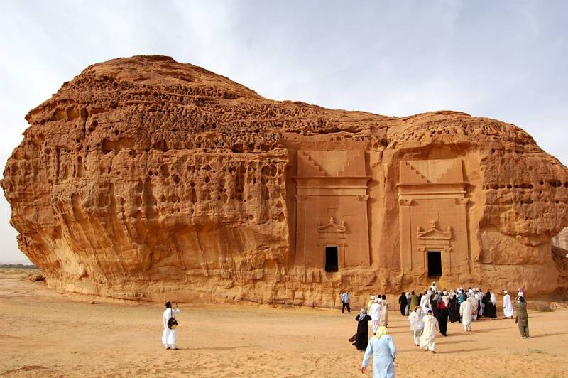 سعودی حکومت نے ویزوں کا حصول انتہائی آسان کر دیا (طریقہ کا ر جانیئے)