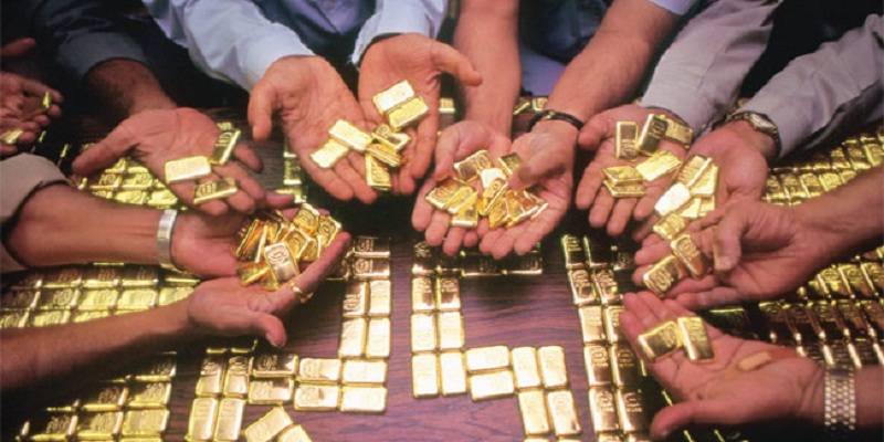 پشاور ایئر پورٹ سے کسٹم اہلکاروں نے ایک کلو سونا اسمگل کرنے کی کوشش ناکام بنا دی 