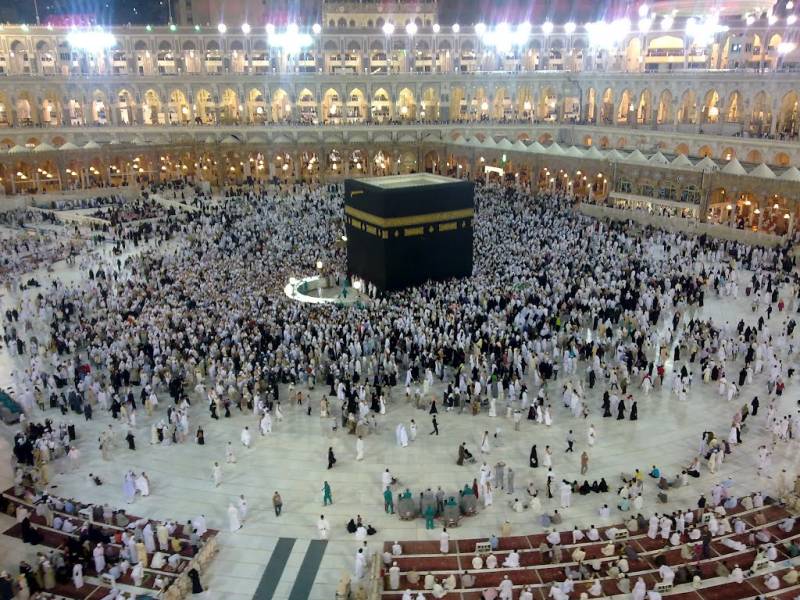 ”عمرہ کرنیوالوں کے لیے اہم خبر“ ” مطاف“میں داخلے کے لیے لباس مختص کردیا گیا