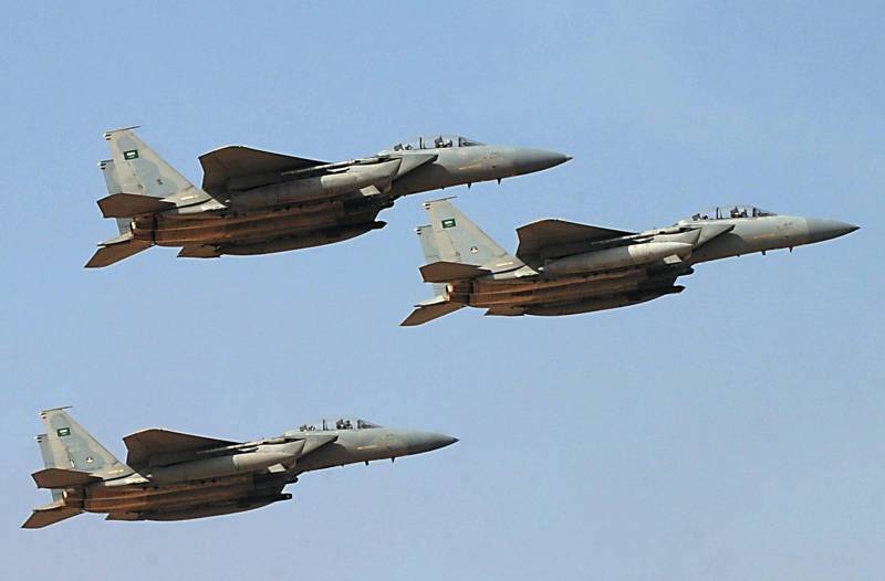 عرب طیاروں نے صنعاءمیں پمفلٹ گرائے