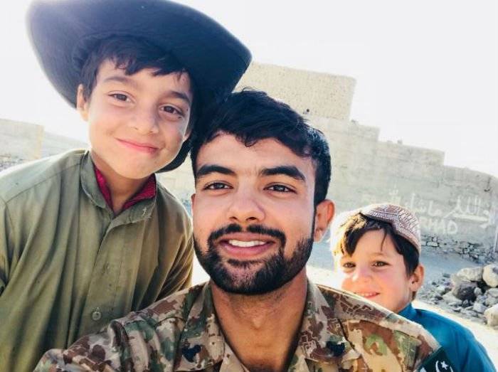شہید سیکنڈ لیفٹیننٹ عبدالمعید لاہور کے کیولری قبرستان میں سپرد خاک