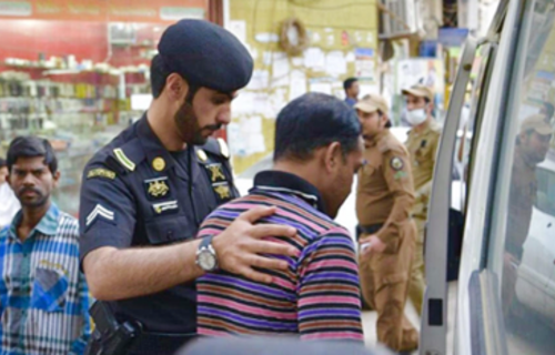 سعودی پولیس نے صرف ایک ماہ میں دو لاکھ کے قریب غیر قانونی تارکین گرفتار کر لیے 