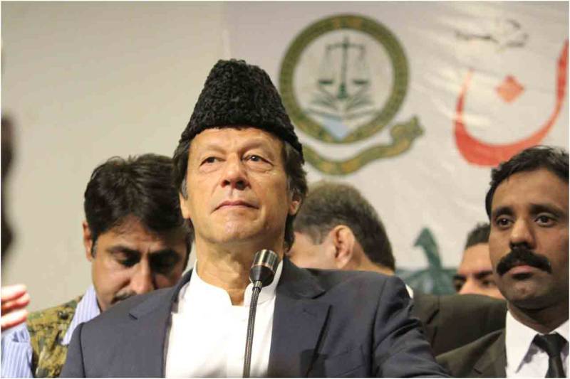 جمہوریت کو خطرے میں کہنے والوں کی کرپشن خطرے میں ہے، عمران خان