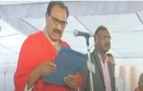 اردو میں حلف لینے پر بی جے پی ارکان شدید جھگڑا