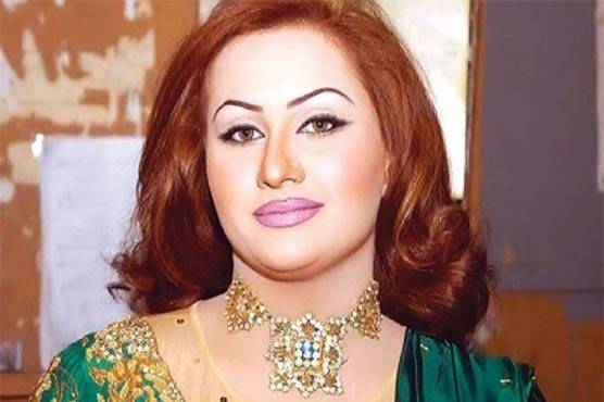 نئی لڑکیاں سٹیچ پر گند کر رہی ہیں، نرگس 