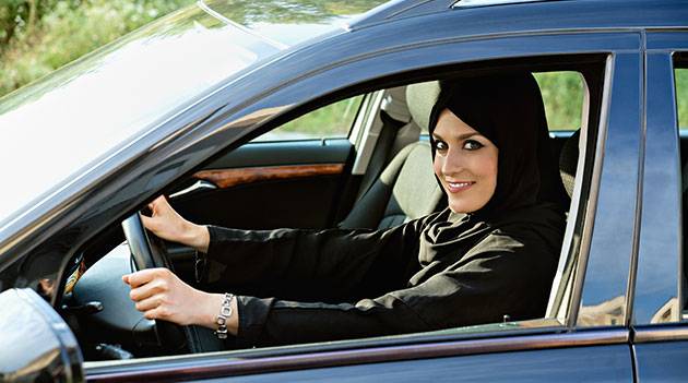سعودی عرب میں خواتین کو ڈرائیونگ سکھانے کے لیے پہلی یونیورسٹی کو اجازت نامہ جاری ہو گیا 