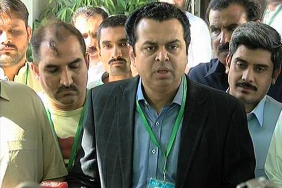 عدالتوں اور اداروں کو سیاسی معاملات سے دور رہنا چاہیے : طلال چوہدری 