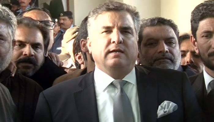 جہانگیر ترین کو قربان کرکے پی ٹی آئی کو بچانا مقصود تھا، دانیال عزیز 