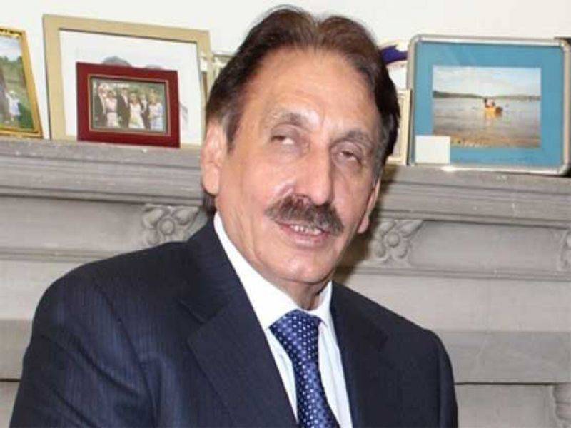 عمران خان نااہلی کیس کے فیصلے پر نظر ثانی ہونی چاہئیے، افتخار چوہدری 