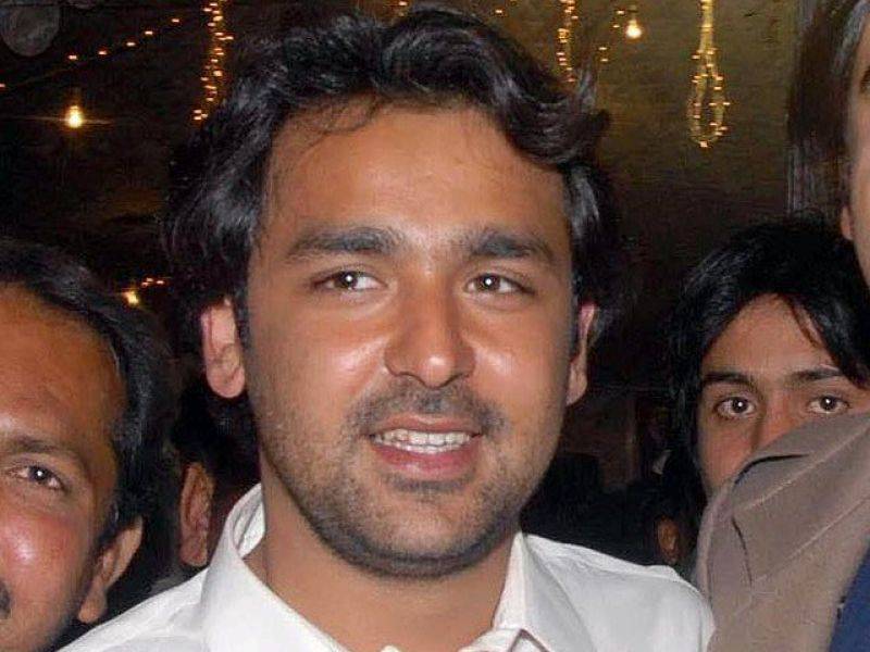 عمران خان کے قافلے پر فائرنگ،علی موسی گیلانی سمیت دیگر افراد کے خلاف تھانے میں درخواست