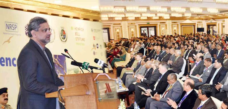 فرنس آئل سے بجلی پیدا کرنیوالے کارخانوں کو گیس پر منتقل کر رہے ہیں، وزیراعظم