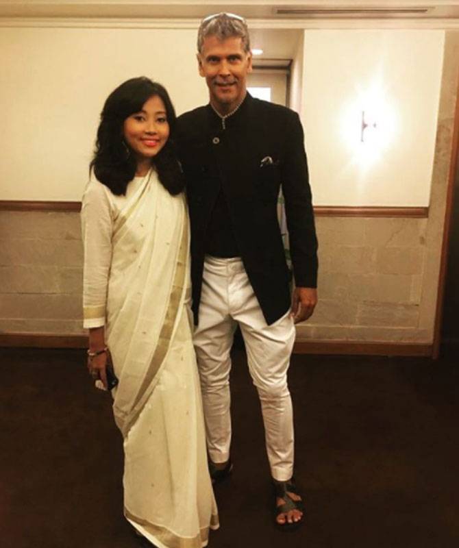 معروف بھارتی اداکار نے29سال چھوٹی دیر ینہ دوست سے شادی کا اعلان کر دیا
