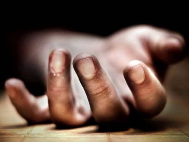 پسند کی شادی نہ ہونے پر دولہا نے ٹرین کے سامنے لیٹ کر خود کشی کر لی 