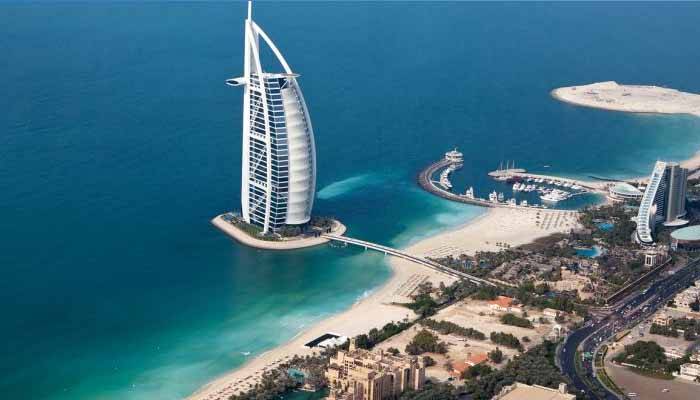 سسٹم کی بحالی ، دبئی جانیوالے پاکستانیوں کو ویزوں کا اجرا شروع 