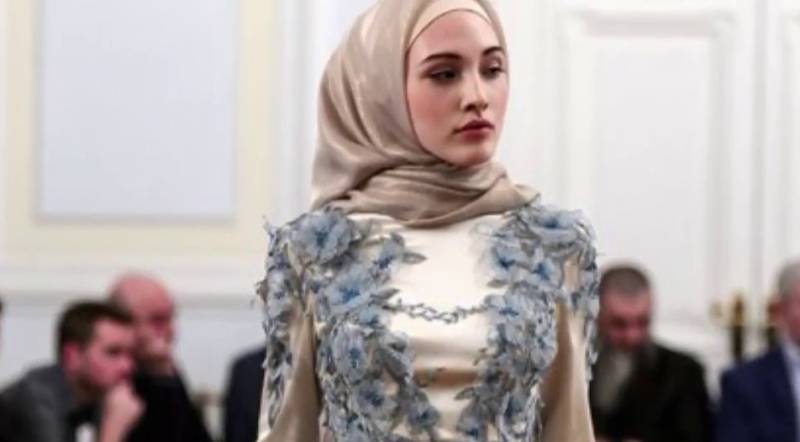 عالمی فیشن ایوارڈ اسلام پسند چیچن صدر کی صاحبزادی کے نام
