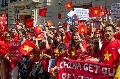 ہانگ کانگ میں بھی چین مخالف مظاہرے شروع ہو گئے