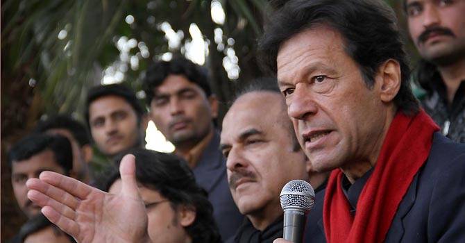 سیاسی رہنما خود ہی ملک کو بدنام کرنے میں لگے ہوئے ہیں، عمران خان