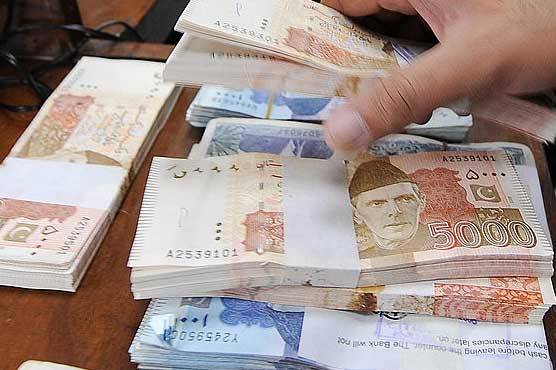 اوپن مارکیٹ میں روپے کے مقابلے ڈالر کی قدر 20 پیسے بڑھ گئی