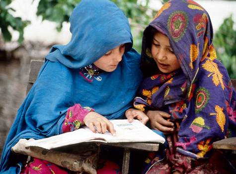 ایرانی حکومت نے تمام سرکاری و نجی پرائمری اسکولوں میں انگریزی تعلیم پر پابندی لگا دی 