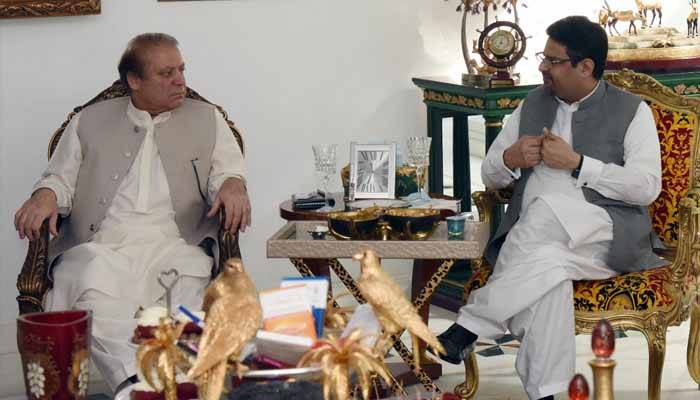 ایک لاکھ روپے تک ماہانہ آمدن پر کوئی انکم ٹیکس نہ لیا جائے، نواز شریف کی ہدایت