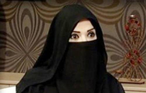 میرفت بخاری پیٹرول اسٹیشن کی انچارج بننے والی پہلی سعودی خاتون