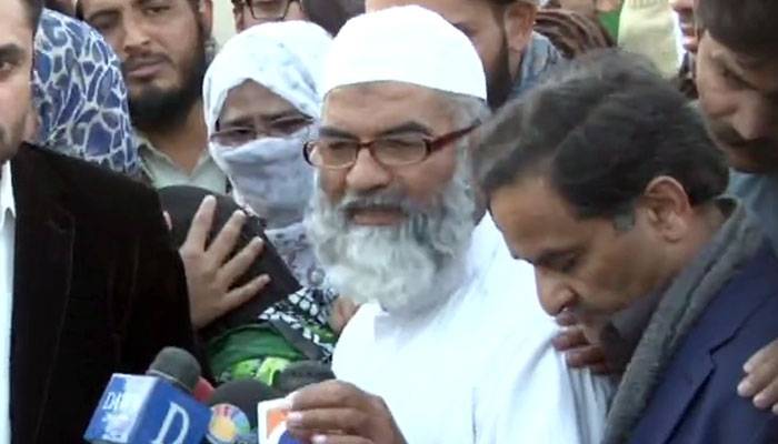 قاتلوں کی گرفتاری تک بیٹی کی تدفین نہیں کرینگے ، والد ین 
