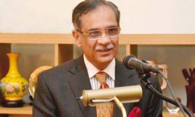 ہمیں مسئلے کا حل چاہئے، ادھر اُدھر نہ الجھائیں، چیف جسٹس آف پاکستان