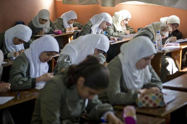 برطانیہ کے سرکاری پرائمری سکول میں روزہ رکھنے اور حجاب کرنے پر پابندی عائد
