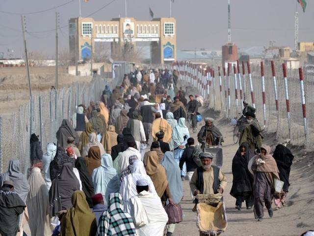 افغان پناہ گزینوں کے قیام میں مزید توسیع نہ کرنے کا فیصلہ