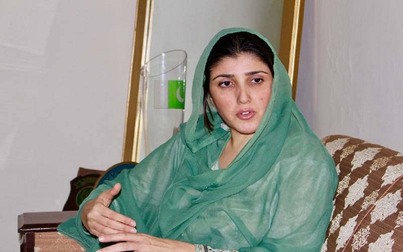 عمران خان ٗ آصف زرداری اور طاہر القادری ملک کی تباہی کے ذمہ دار ہیں: عائشہ گلالئی