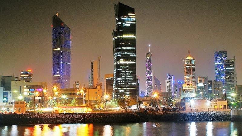 کویت میں مقیم غیر ملکی 3وزارتوں میں باقی رہیں گے
