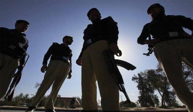 کراچی، شاہراہ فیصل ڈرگ روڈ پر مبینہ پولیس مقابلہ، ایک ڈاکو ہلاک، 3 گرفتار