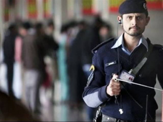 لاہور ائیرپورٹ پر دو مسافروں میں جھگڑا ، لاتوں ، مکوں کا استعمال ، ایک گرفتار