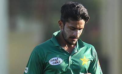 بیٹنگ میں ہیرو لیکن باؤلنگ میں زیرو ، حسن علی کا ایک کارنامہ 