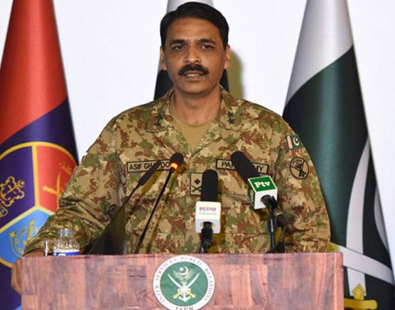 آرمی چیف جمہوریت کے حامی ہیں،ملک میں استحکام ضروری ہے:ڈی جی آئی ایس پی آر