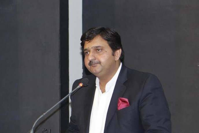 ترجمان پنجا ب حکومت ملک احمد خان نے زینب کے قتل میں ملوث ملز م کی گرفتار کی تصدیق کردی