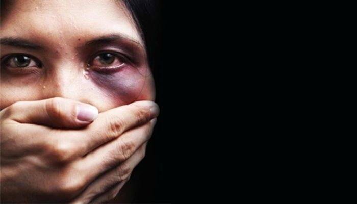 باپ نے غیرت کے نام پر بیٹی کو ٹوکے کے وار کر کے قتل کردیا
