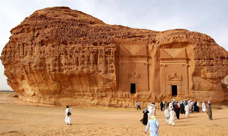 سیاحتی ویزوں کی شروعات گروپوں سے کی جائیگی،سعودی وزارت سیاحت 