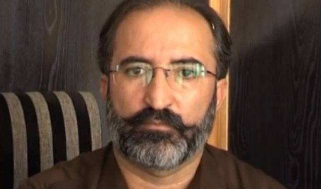 پرویز خٹک اور ان کی کابینہ نے استعفے دینے سے انکار کیا ہے : داور کنڈی 